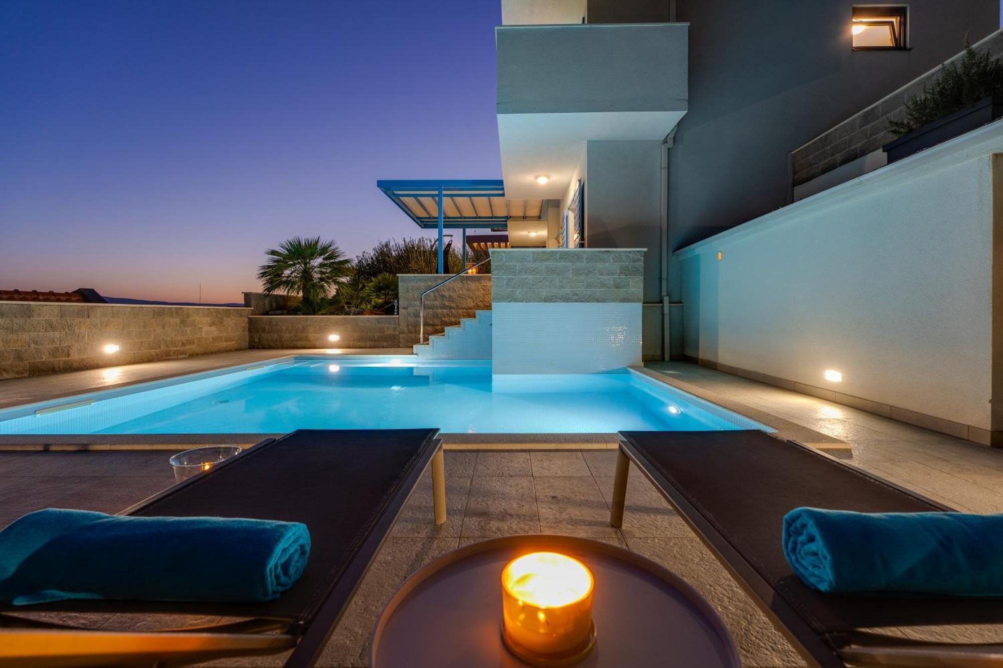 Villa Allegra With 32Msq Heated Pool, 300M Far From Sandy Beaches, Open Sea View Omiš Exteriör bild