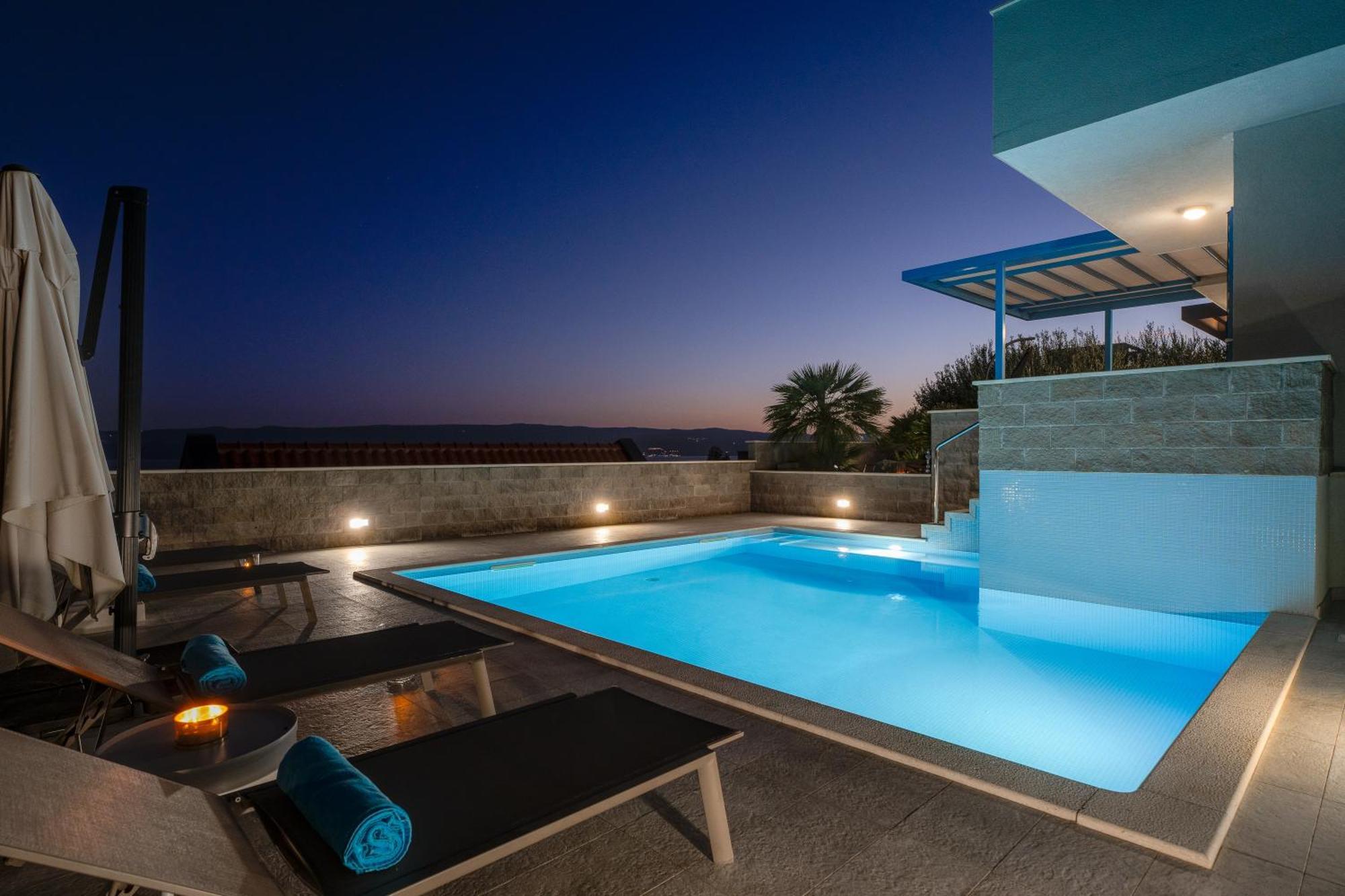 Villa Allegra With 32Msq Heated Pool, 300M Far From Sandy Beaches, Open Sea View Omiš Exteriör bild