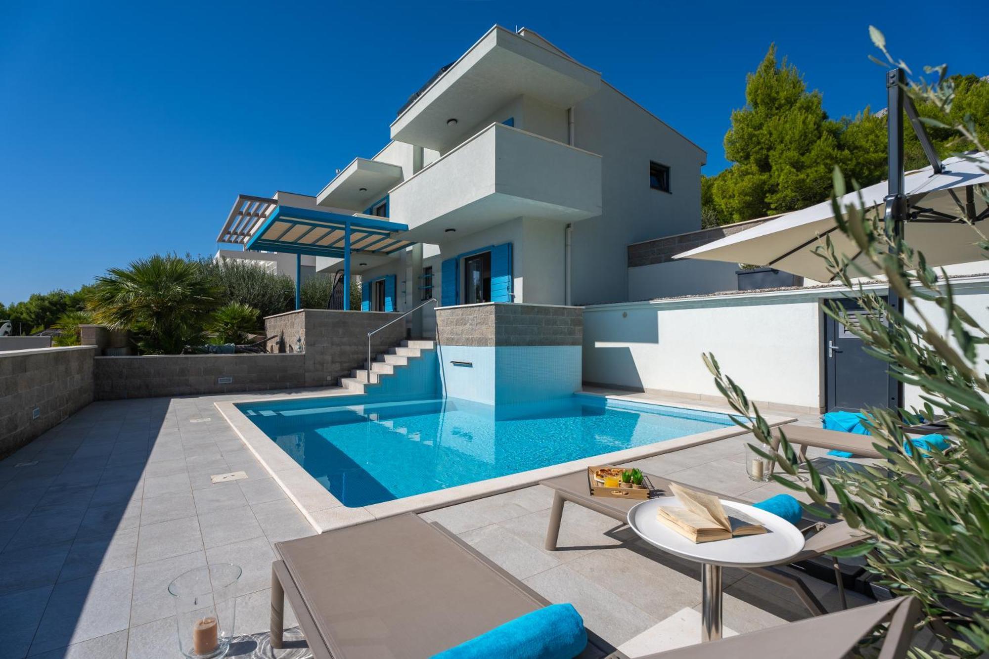 Villa Allegra With 32Msq Heated Pool, 300M Far From Sandy Beaches, Open Sea View Omiš Exteriör bild