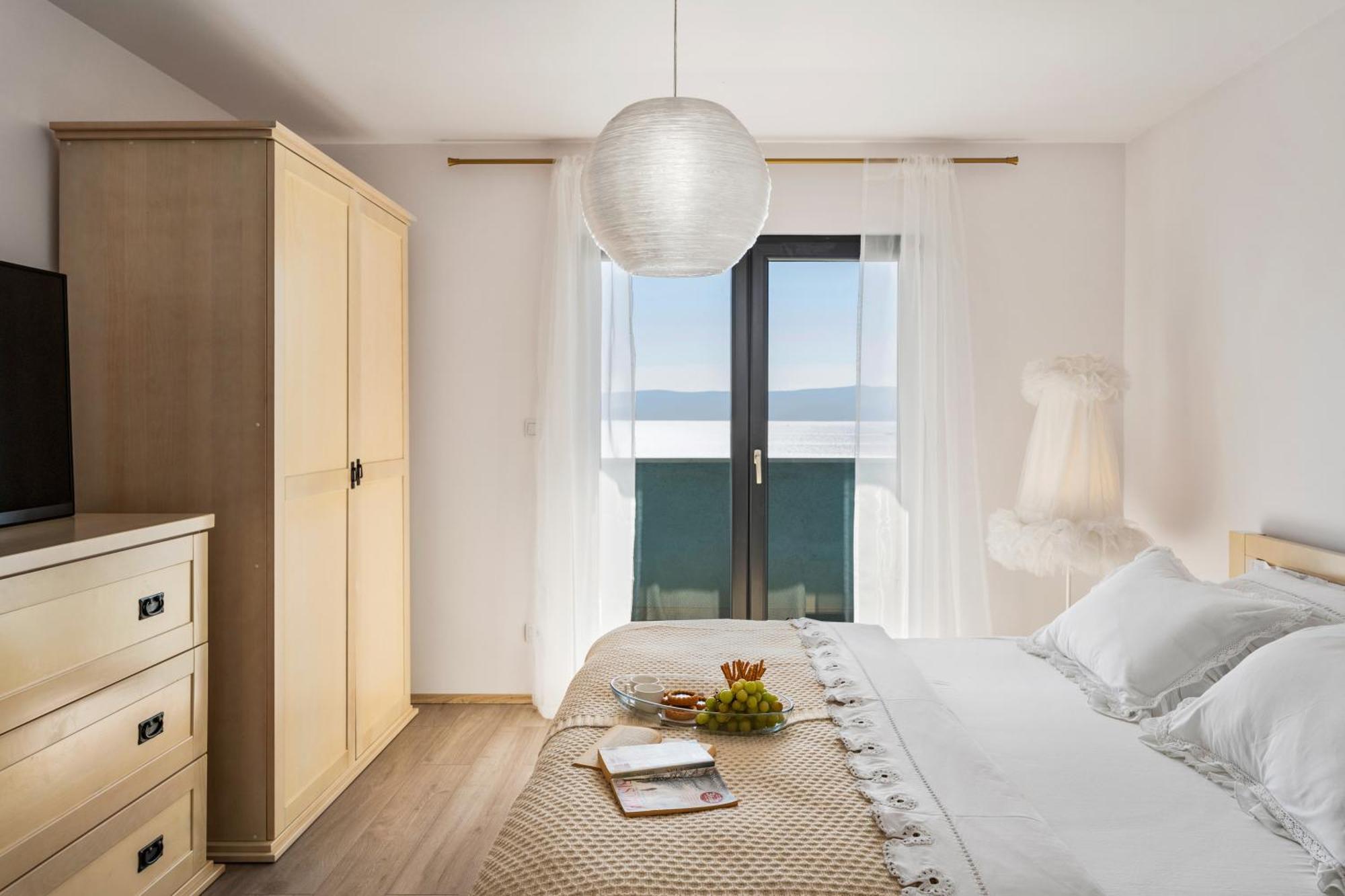 Villa Allegra With 32Msq Heated Pool, 300M Far From Sandy Beaches, Open Sea View Omiš Exteriör bild