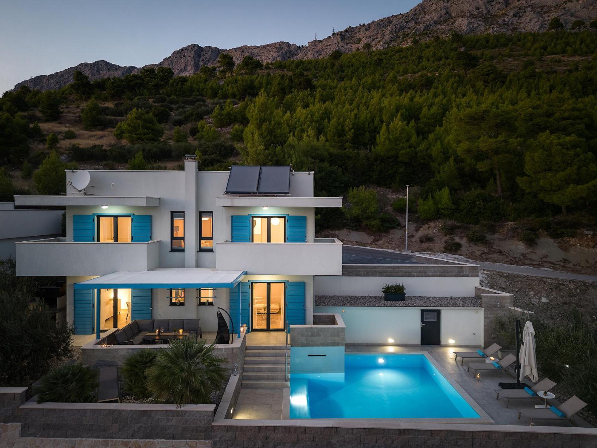 Villa Allegra With 32Msq Heated Pool, 300M Far From Sandy Beaches, Open Sea View Omiš Exteriör bild