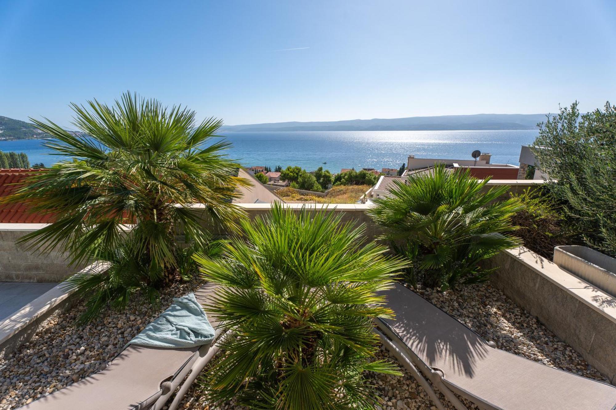 Villa Allegra With 32Msq Heated Pool, 300M Far From Sandy Beaches, Open Sea View Omiš Exteriör bild