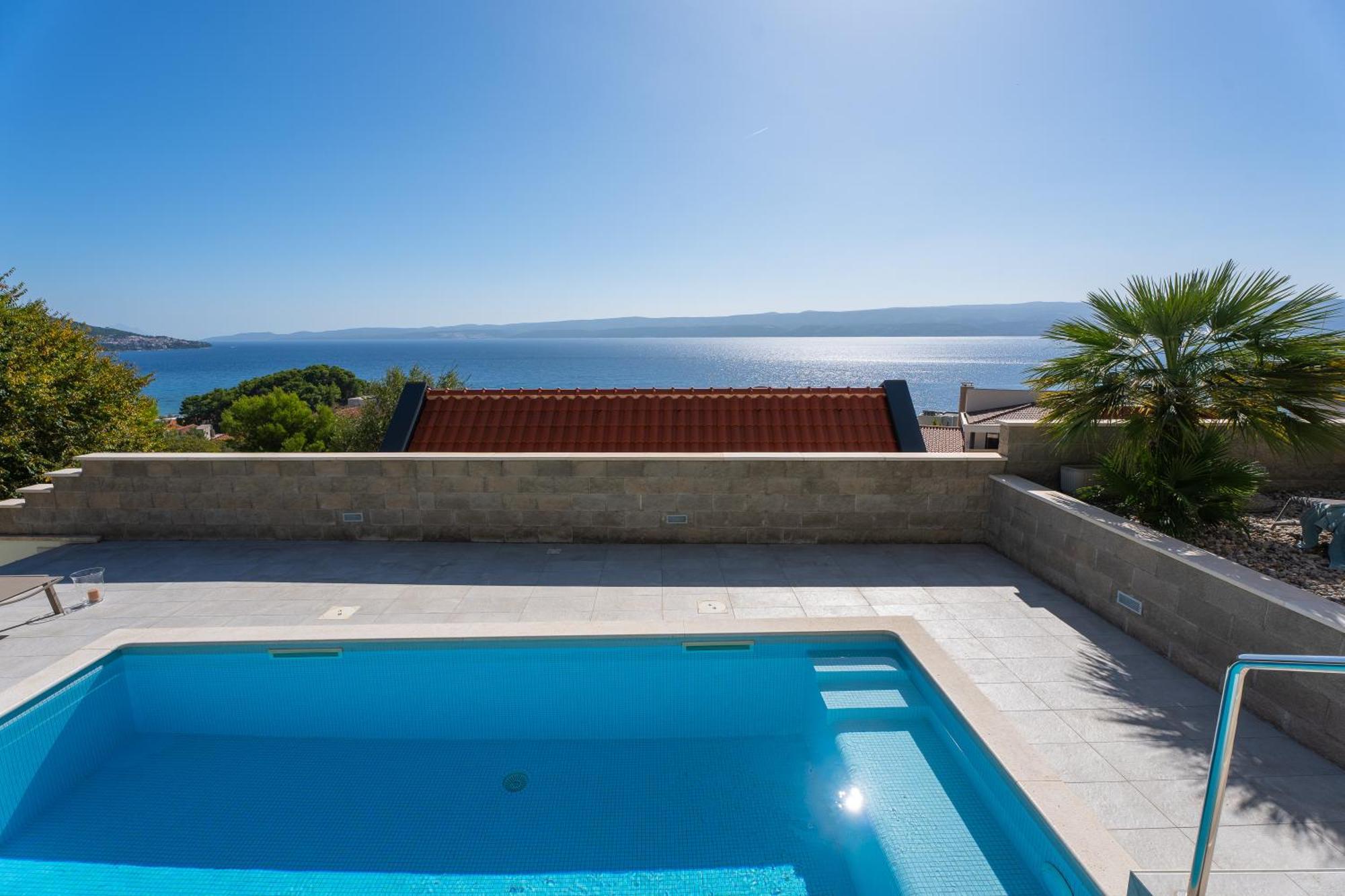 Villa Allegra With 32Msq Heated Pool, 300M Far From Sandy Beaches, Open Sea View Omiš Exteriör bild