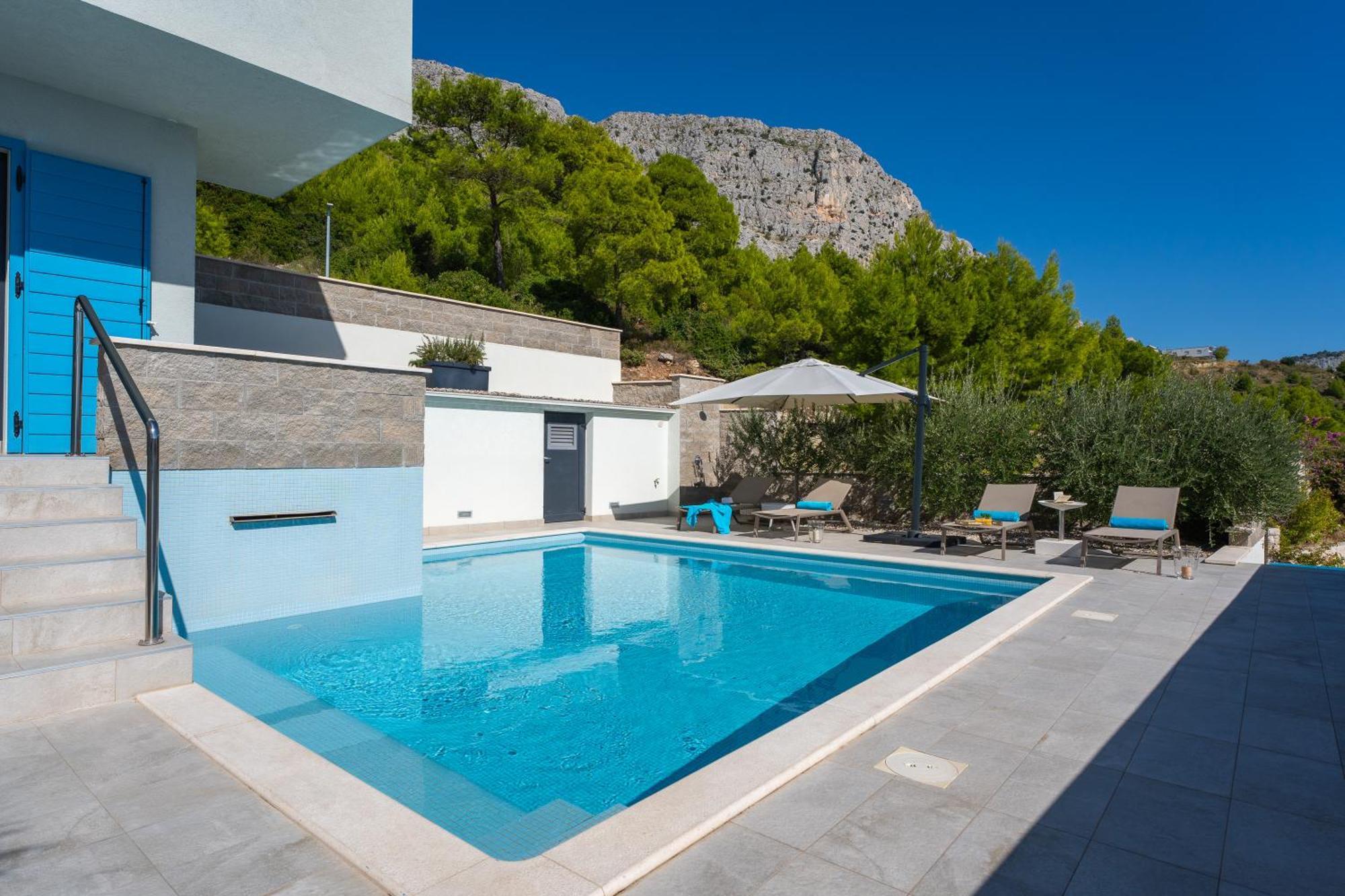 Villa Allegra With 32Msq Heated Pool, 300M Far From Sandy Beaches, Open Sea View Omiš Exteriör bild