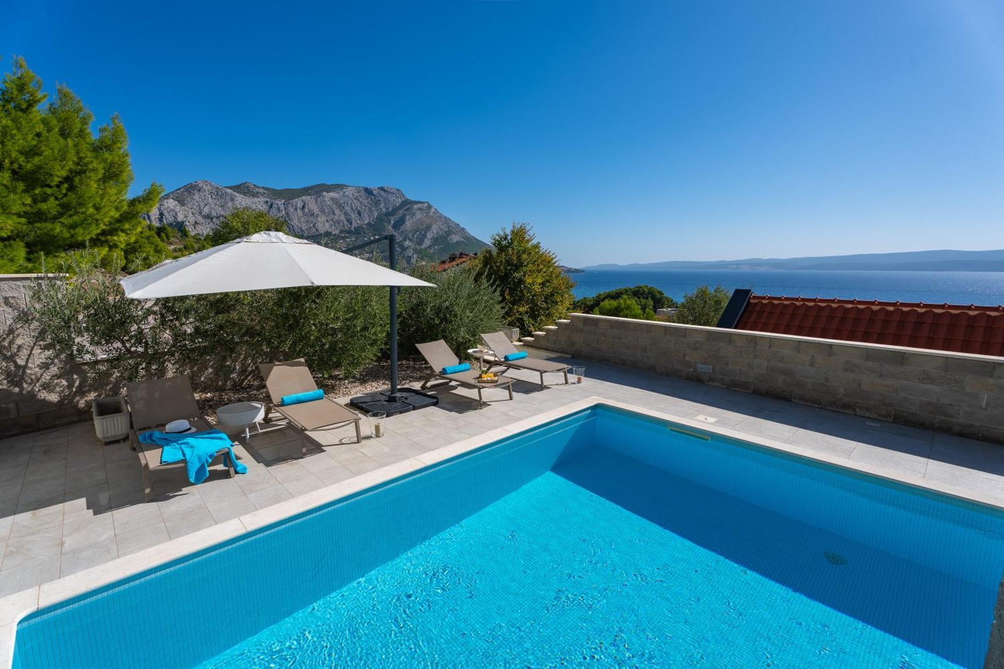 Villa Allegra With 32Msq Heated Pool, 300M Far From Sandy Beaches, Open Sea View Omiš Exteriör bild