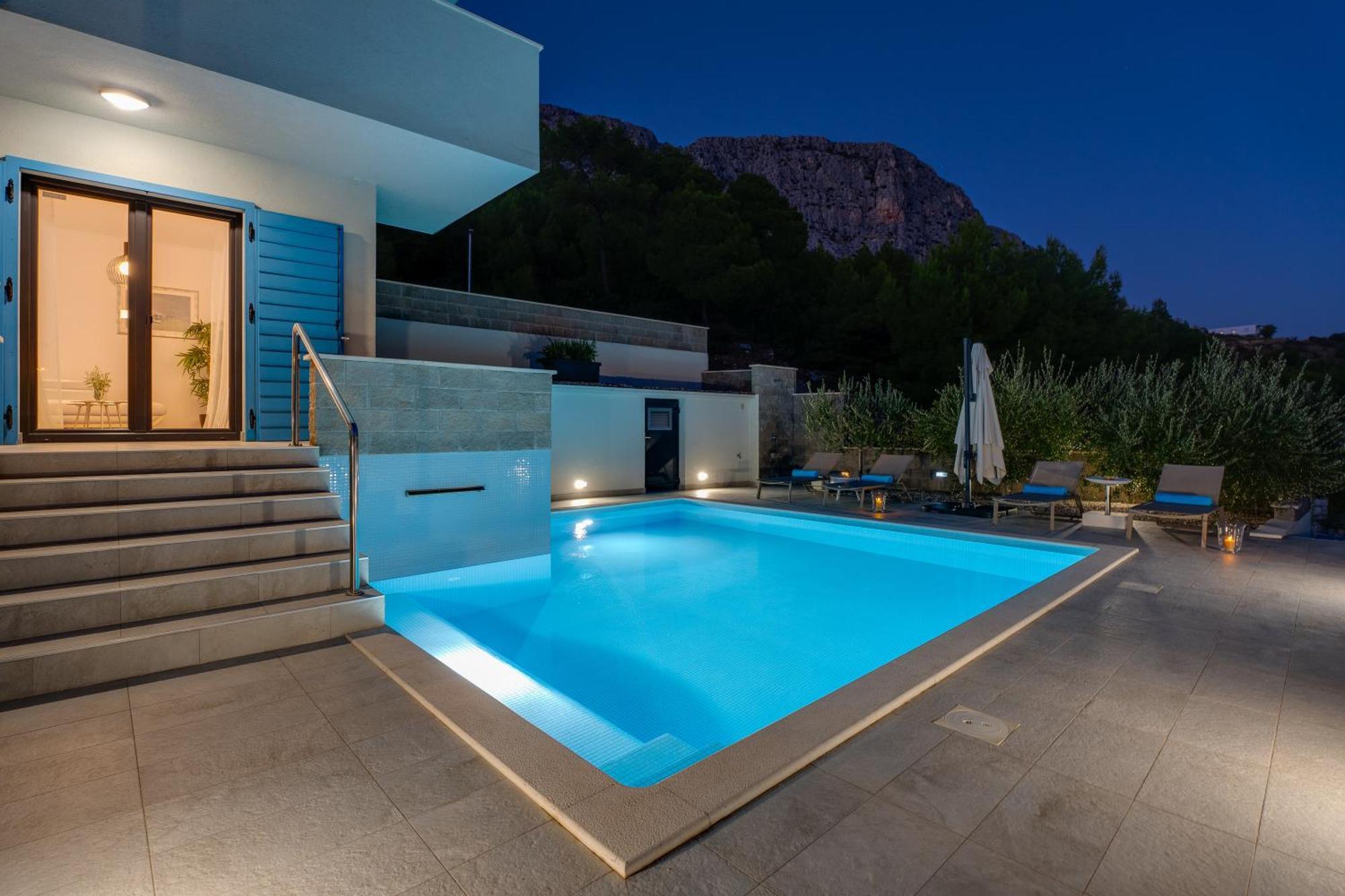 Villa Allegra With 32Msq Heated Pool, 300M Far From Sandy Beaches, Open Sea View Omiš Exteriör bild