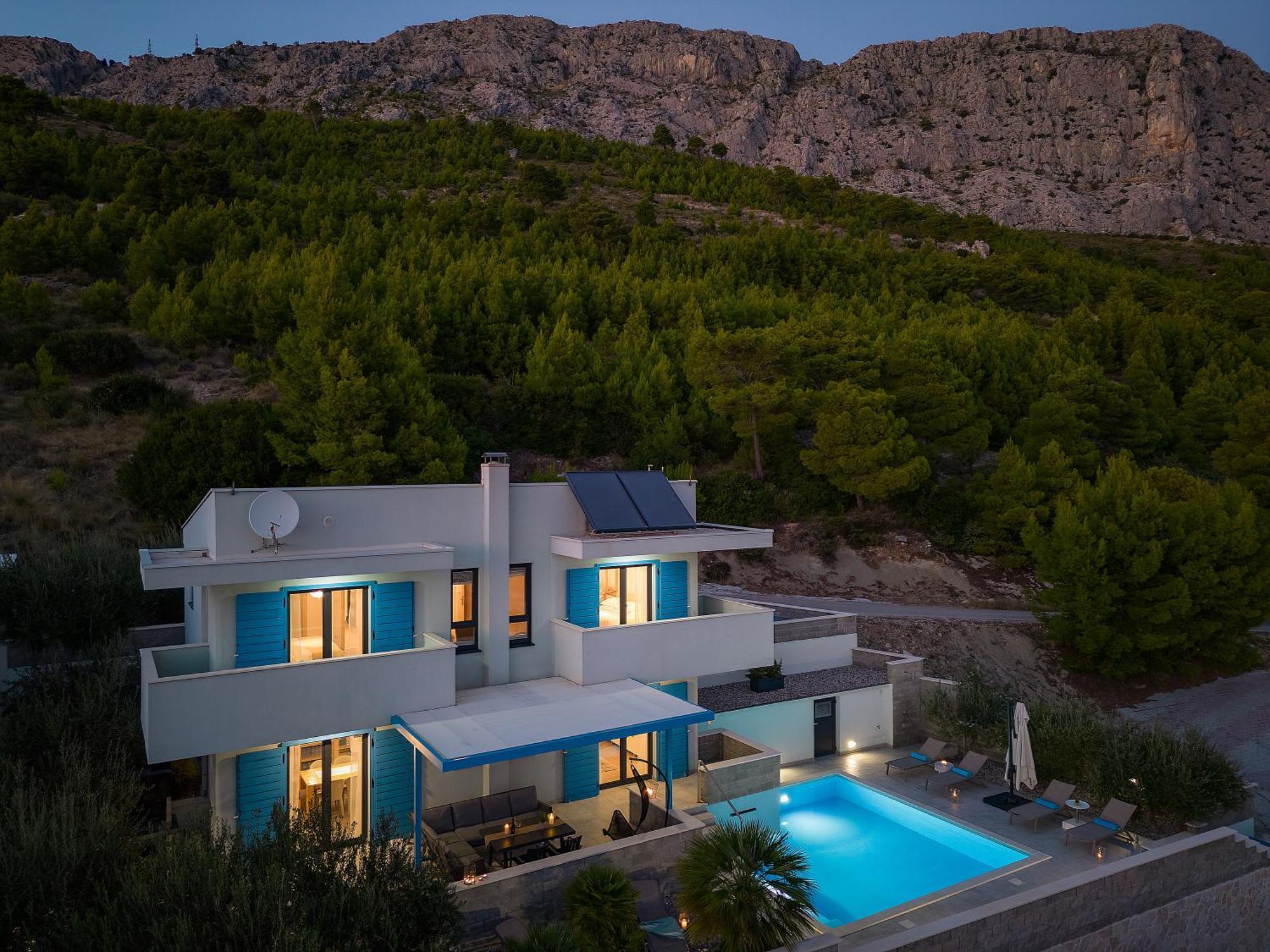 Villa Allegra With 32Msq Heated Pool, 300M Far From Sandy Beaches, Open Sea View Omiš Exteriör bild