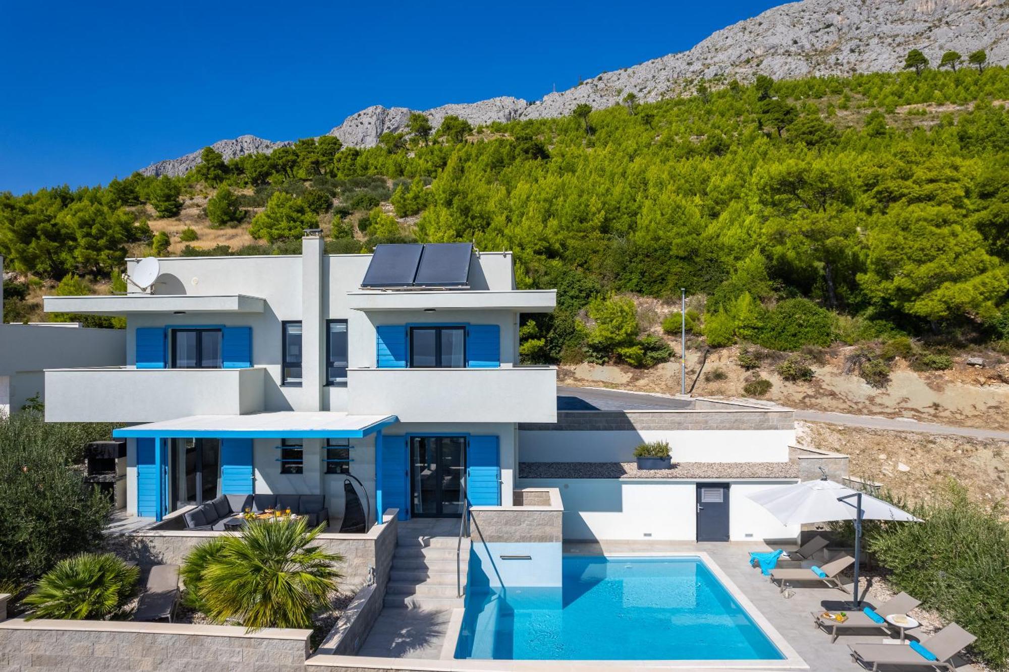 Villa Allegra With 32Msq Heated Pool, 300M Far From Sandy Beaches, Open Sea View Omiš Exteriör bild